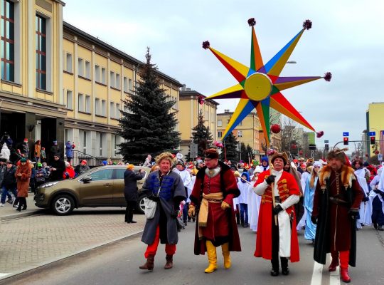 Ulicami Białegostoku przeszedł Orszak Trzech Króli (zdjęcia)