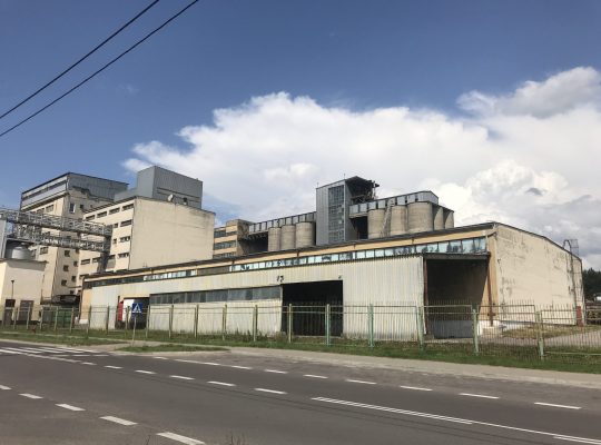 Białystok. Proces ws. śmiertelnego wypadku w wysokim silosie z otrębami