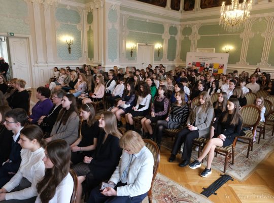 Znamy „Ośmiu Wspaniałych” młodych białostoczan, którzy na co dzień pomagają potrzebującym