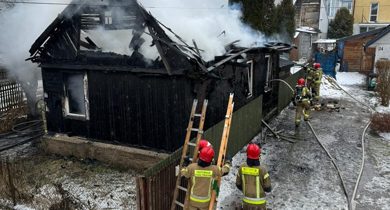 Białystok. W pożarze domu zginęła 84-letnia kobieta