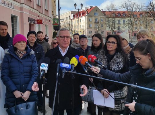 Po zamknięciu granicy przedsiębiorcy z Bobrownik i Kuźnicy domagają się pomocy od rządu