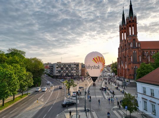 Nowy sposób na promocję miasta – balon sportowy z logo Wschodzącego Białegostoku 