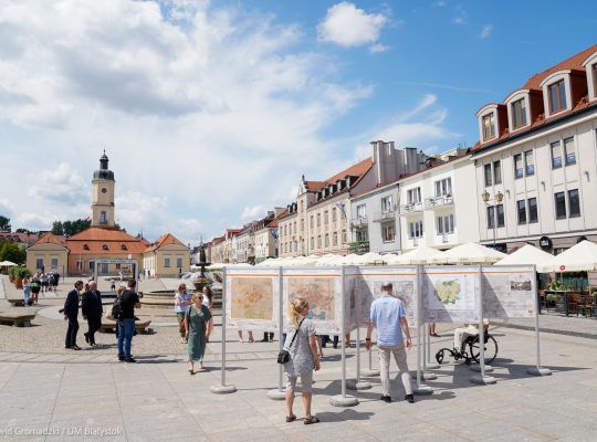Białystok. Wystawa urbanistów na Rynku Kościuszki