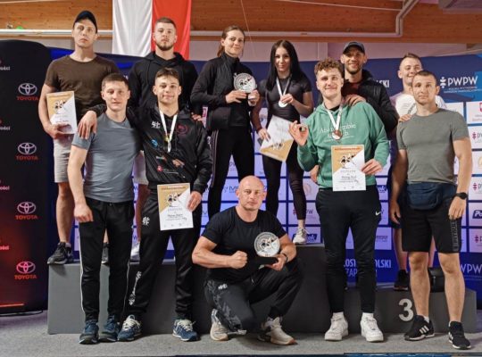 Drużynowe wicemistrzostwo Polski AZS studentów z zapaśniczego klubu KS Wschód