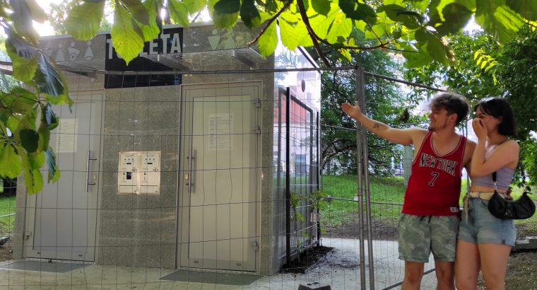 Mieszkańcy Białegostoku czekają na otwarcie nowego szaletu miejskiego