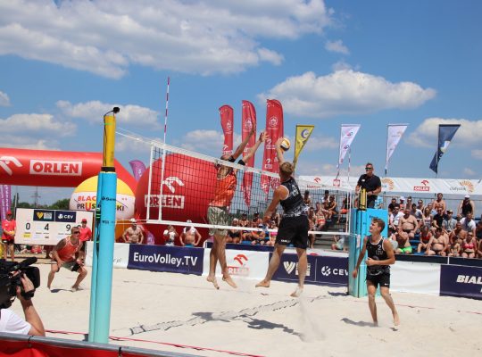 W dniach 7-9 lipca nad Zalewem Dojlidy IX turniej siatkówki plażowej