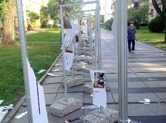 Białystok. Policja szuka sprawców zniszczenia wystawy dot. prawosławia