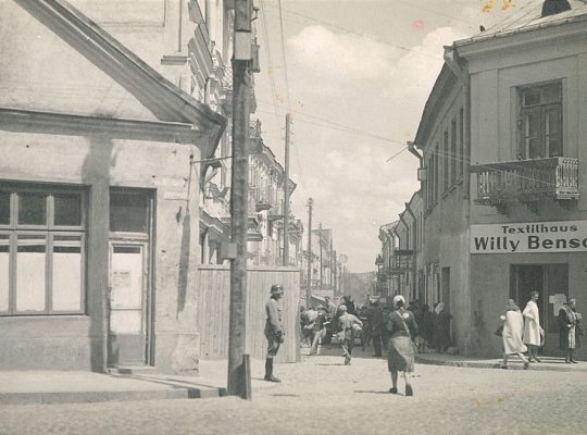 Tablice upamiętnią bramy białostockiego getta