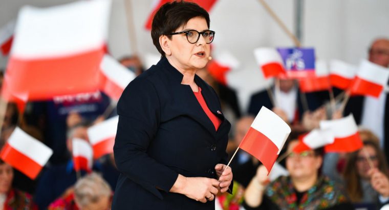 B. Szydło: kolejne pytanie referendalne: Czy jesteś za podwyższeniem wieku emerytalnego wynoszącego dziś 60 lat dla kobiet i 65 lat dla mężczyzn?