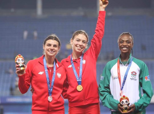 Marlena Granaszewska z Podlasia Białystok ze srebrnym medalem na 200 metrów podczas Letniej Uniwersjady w Chengdu