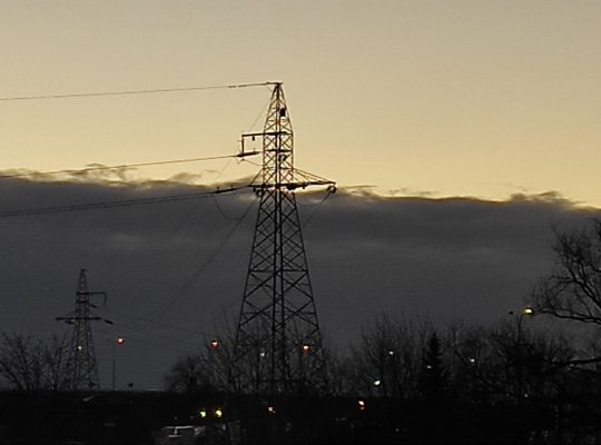 W Podlaskiem po burzach około 7,5 tys. odbiorców nie ma prądu