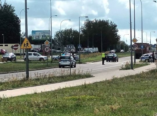 Białystok. Na ul. Sikorskiego doszło do potrącenia dziecka na przejściu dla pieszych