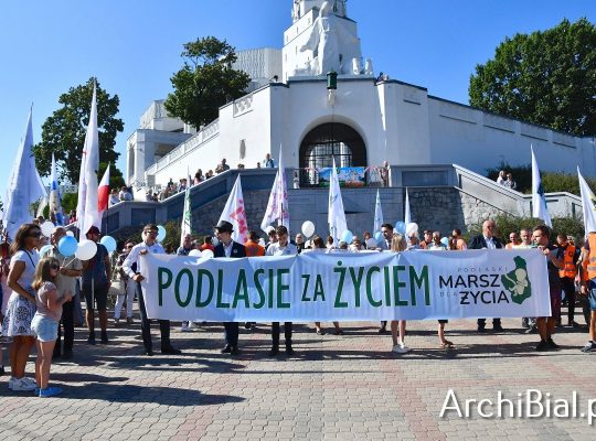 Ponad tysiąc osób przeszło ulicami Białegostoku w Podlaskim Marszu dla Życia