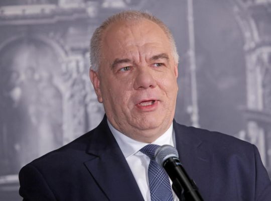 J.Sasin: ekipa Tuska uznała wschód kraju za gorszą część Polski