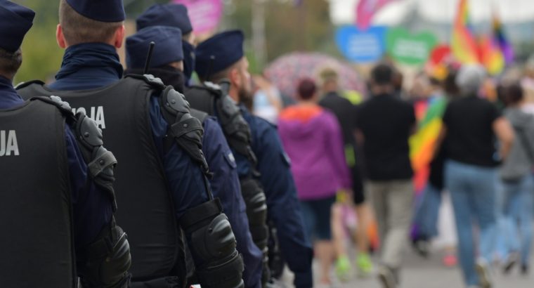 Białystok. Kilkuset policjantów strzegło porządku i bezpieczeństwa podczas marszu równości