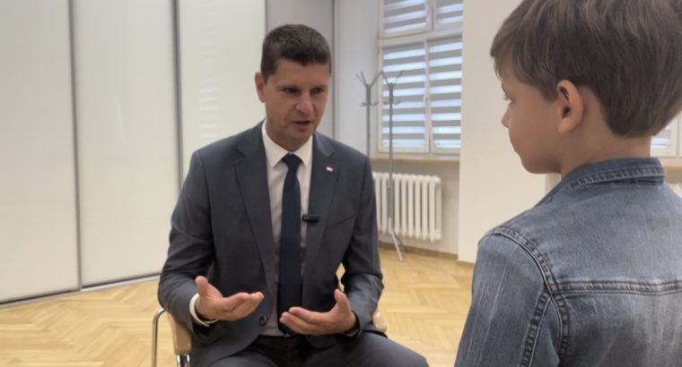 Dlaczego wakacje trwają tylko dwa miesiące? – FILM
