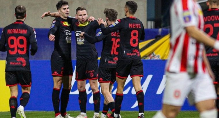 Jagiellonia Białystok wygrała 3:1 z Resovią w wyjazdowym spotkaniu 1/16 finału Pucharu Polski