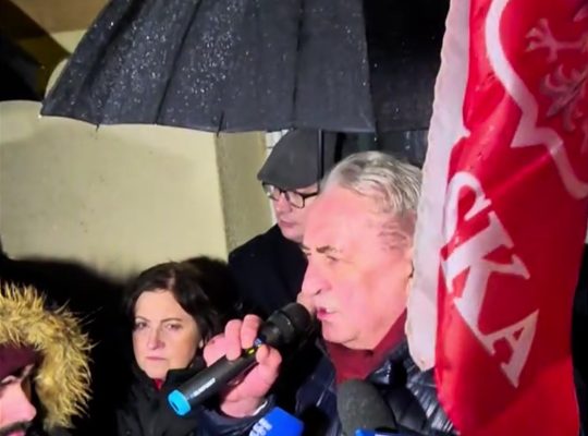 Białystok. Kolejna pikieta przed siedzibą TVP3 przeciwników zmian w mediach publicznych