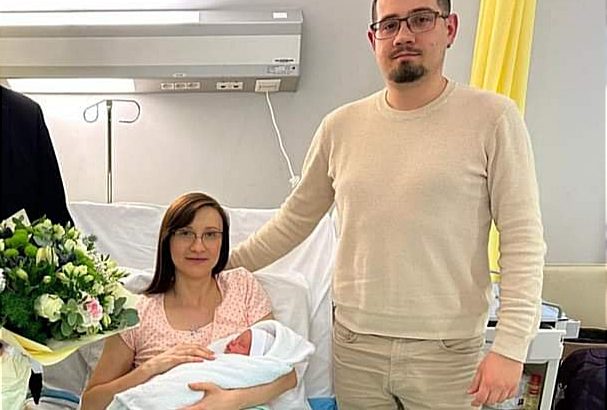 Jan – syn Agnieszki i Sebastiana to pierwszy białostoczanin urodzony w 2024 r.