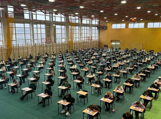 Białystok. 400 absolwentów kierunku lekarskiego zdaje Lekarski Egzamin Końcowy