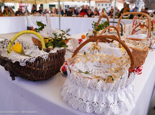 Święcenie pokarmów na białostockim Rynku