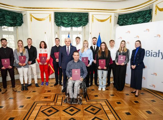 Białystok. 17 zawodników otrzymało Stypendia Sportowe Mistrzów na 2024 rok przyznane z budżetu miasta 