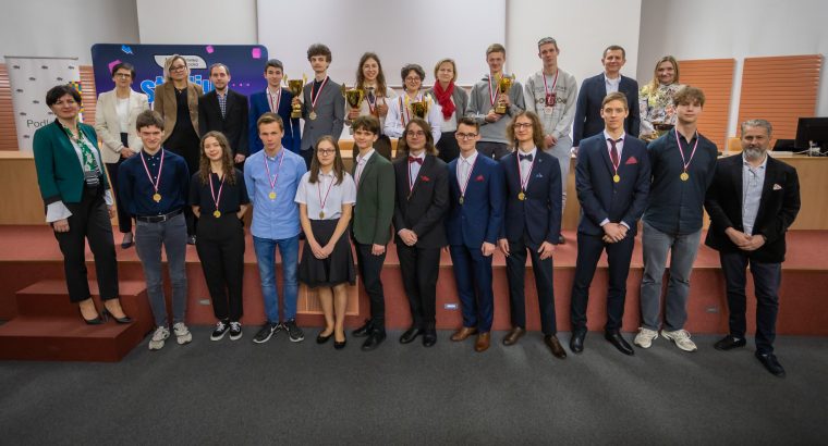 16 uczniów zdobyło indeksy na studia w Politechnice Białostockiej