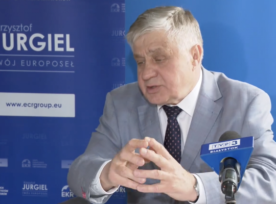 Wina Sasina przekonuje Krzysztof Jurgiel
