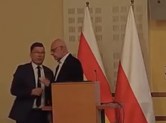 Awantura podczas sejmiku. Czy nowa władza uczciwie dzieli się dobrze płatnymi stanowiskami?