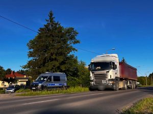 Policjanci prowadzą badania trzeźwości na drogach w całym województwie