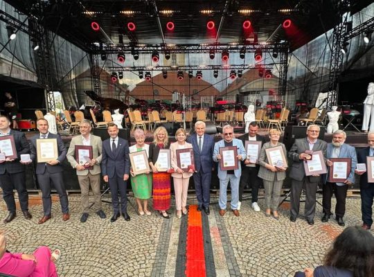 Trzynaście osób i jedna organizacja otrzymały Honorowe Wyróżnienie Prezydenta Miasta Białegostoku „Urbi Meritus – Zasłużony Miastu”