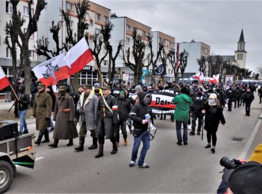 Prace społeczne karą w procesie związanym z marszem środowisk narodowych w Hajnówce