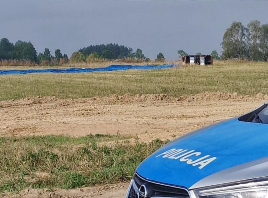 Wypadek koło Choroszczy. Dwie osoby wypadły z balonu