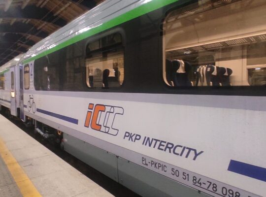 PKP Intercity uruchomiły szybki pociąg Białystok-Warszawa, docelowo planuje 8 takich połączeń