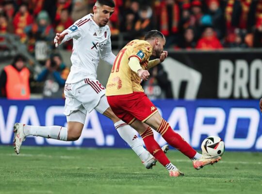 Ekstraklasa piłkarska. Jagiellonia Białystok zremisowała z Rakowem Częstochowa 2:2