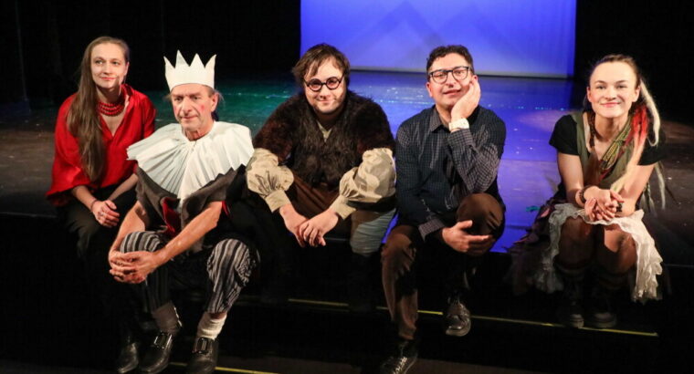 Spektakl „Amelka, Bóbr i Król na dachu” – najnowsza propozycja Białostockiego Teatru Lalek