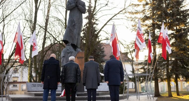 W Białymstoku uczczono 43. rocznicę wprowadzenia stanu wojennego