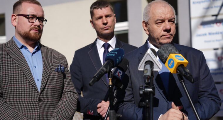 Posłowie PiS: Koalicja 13 grudnia za tym, żeby ważne decyzje były podejmowane bez zgody Polski!