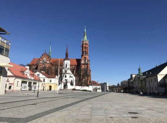 Caritas Archidiecezji Białostockiej zaprasza na Koncert Uwielbienia BOGU DŹWIĘKI 2025