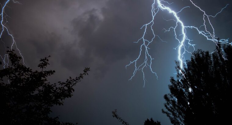 UWAGA! Gwałtowne burze możliwe nad woj.podlaskim