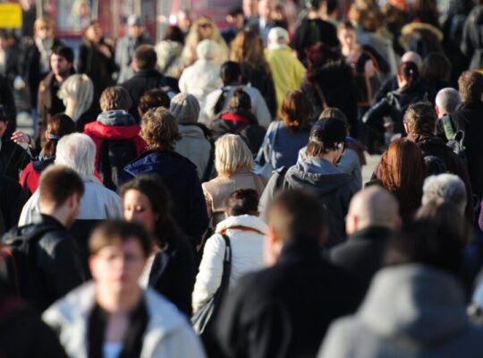 Analiza CBOS: w trzecim kwartale najgorzej w kraju oceniana była sytuacja polityczna