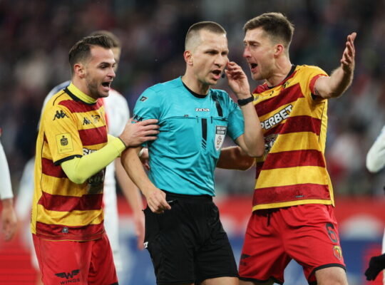 Ekstraklasa piłkarska – PZPN: sędziowie meczu w Zabrzu zawieszeni