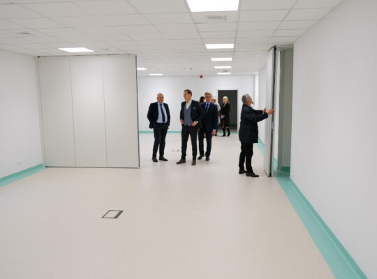 Białystok. Będą lepsze warunki dla pacjentów w nowym budynku klinik zakaźnych szpitala USK