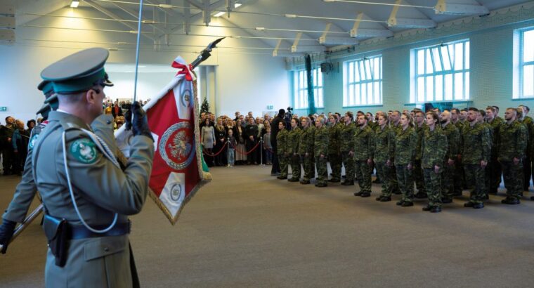 Uroczyste ślubowanie 58 nowo przyjętych funkcjonariuszy Straży Granicznej
