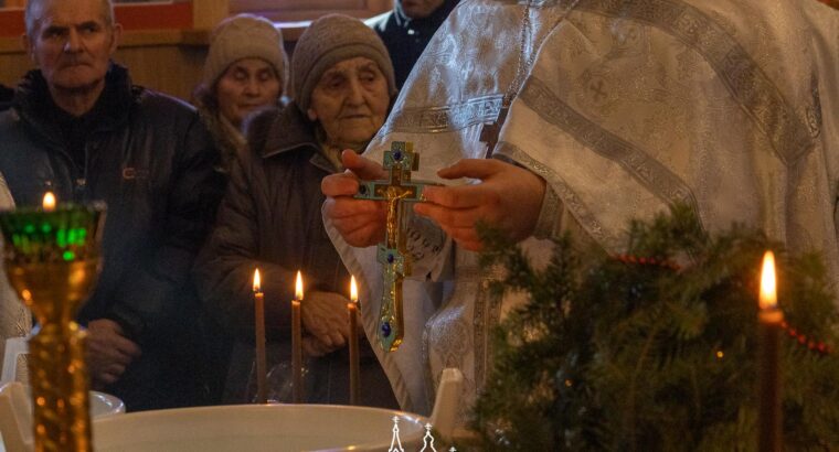 Kościół prawosławny obchodzi Święto Chrztu Pańskiego; duchowni święcą wodę