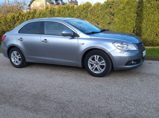 Suzuki Kizashi 2.4 Ben. Automat.101tys. 4×4. Full.